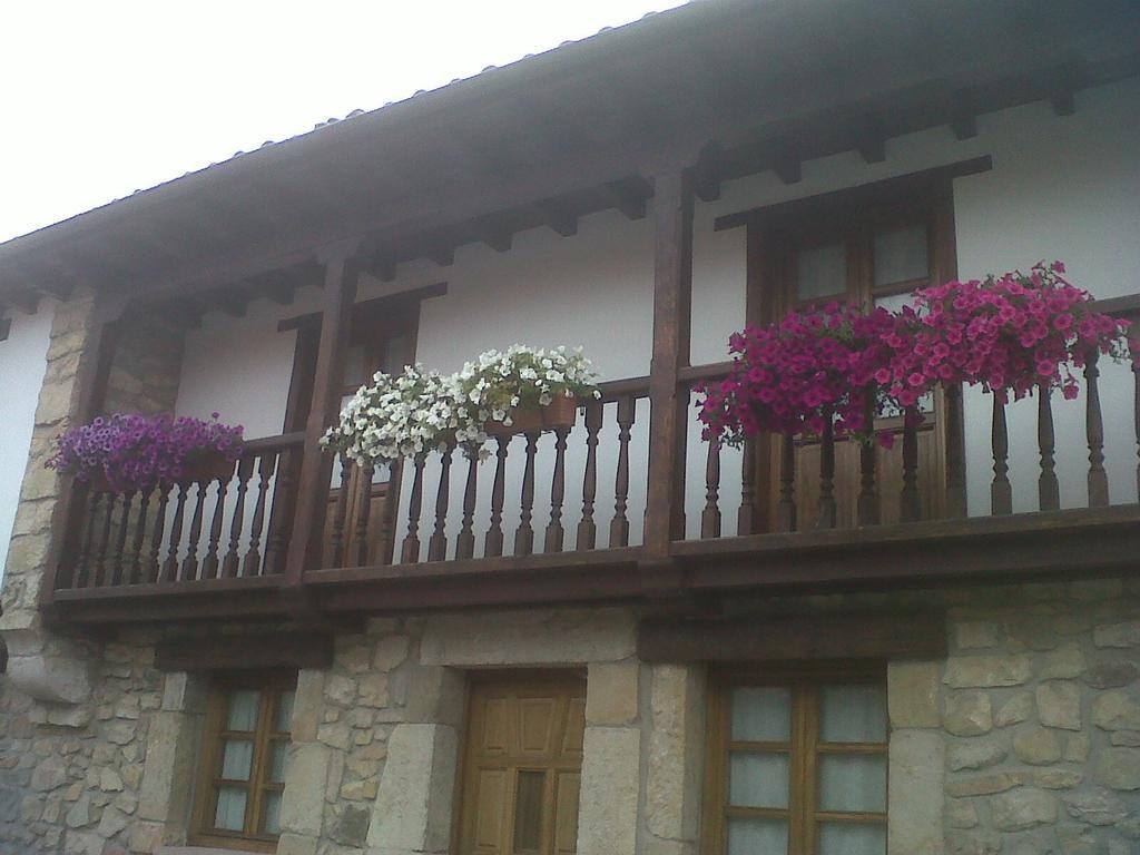 Гостевой дом El Cabanon De Пимианго Экстерьер фото