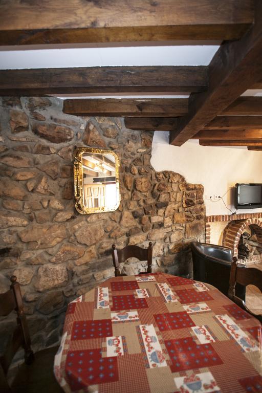 Гостевой дом El Cabanon De Пимианго Экстерьер фото